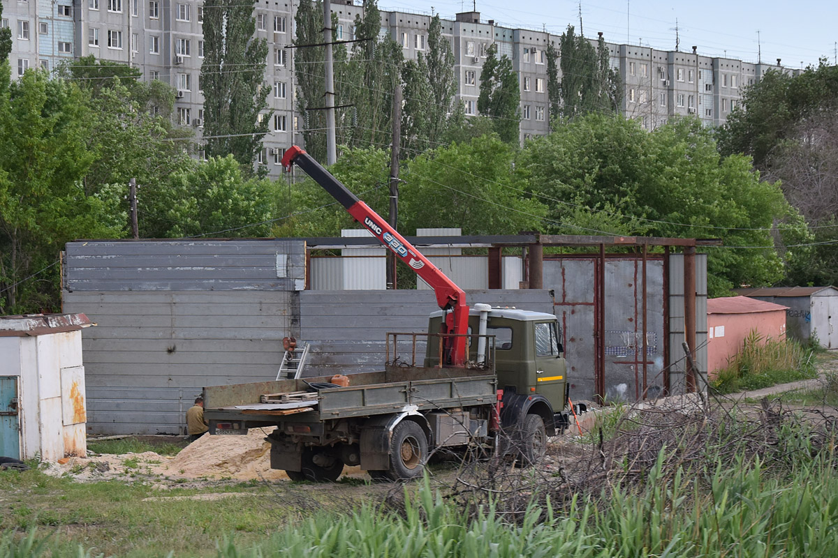 Волгоградская область, № В 882 КА 134 — МАЗ-5337 [533700]