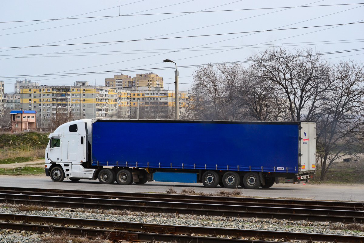 Волгоградская область, № У 799 ОР 34 — Freightliner Argosy