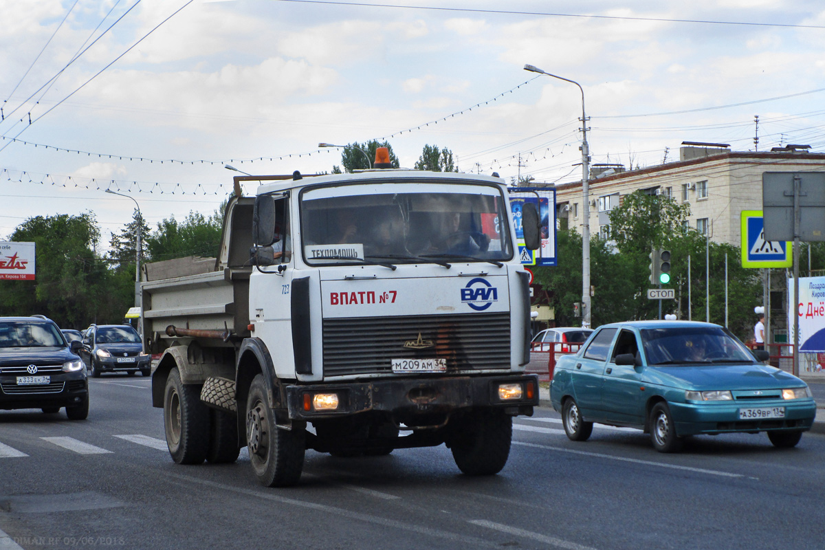 Волгоградская область, № 723 — МАЗ-555102