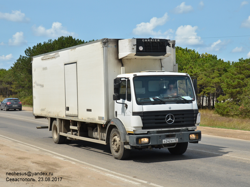 Крым, № А 242 ВУ 82 — Mercedes-Benz SK (общ. мод.)