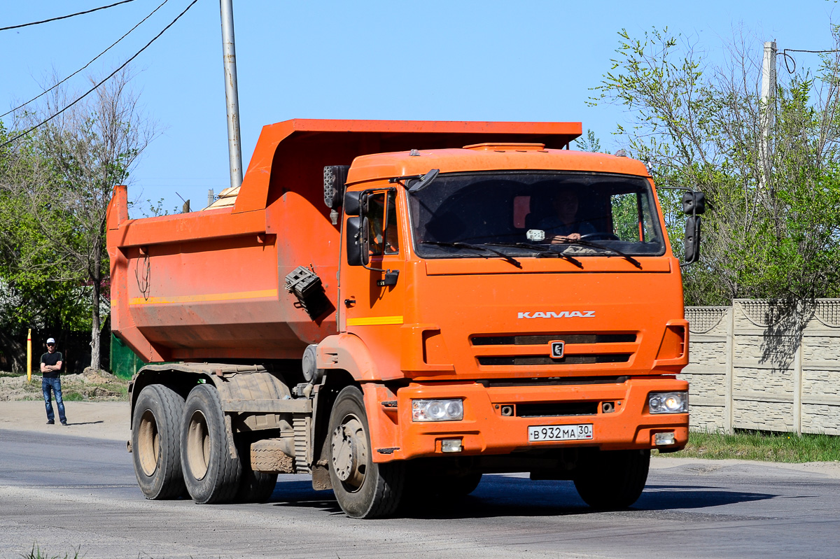 Астраханская область, № В 932 МА 30 — КамАЗ-65115-A4