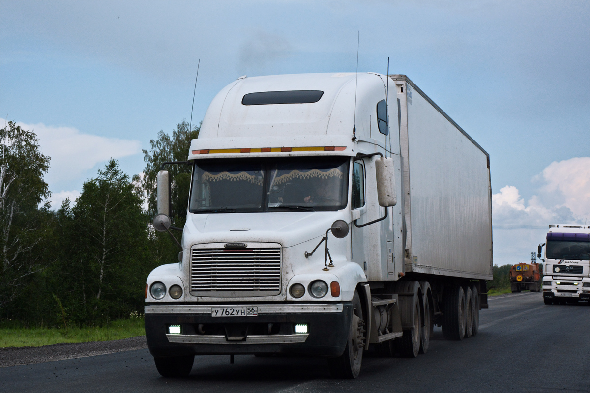 Оренбургская область, № У 762 УН 56 — Freightliner Century Class