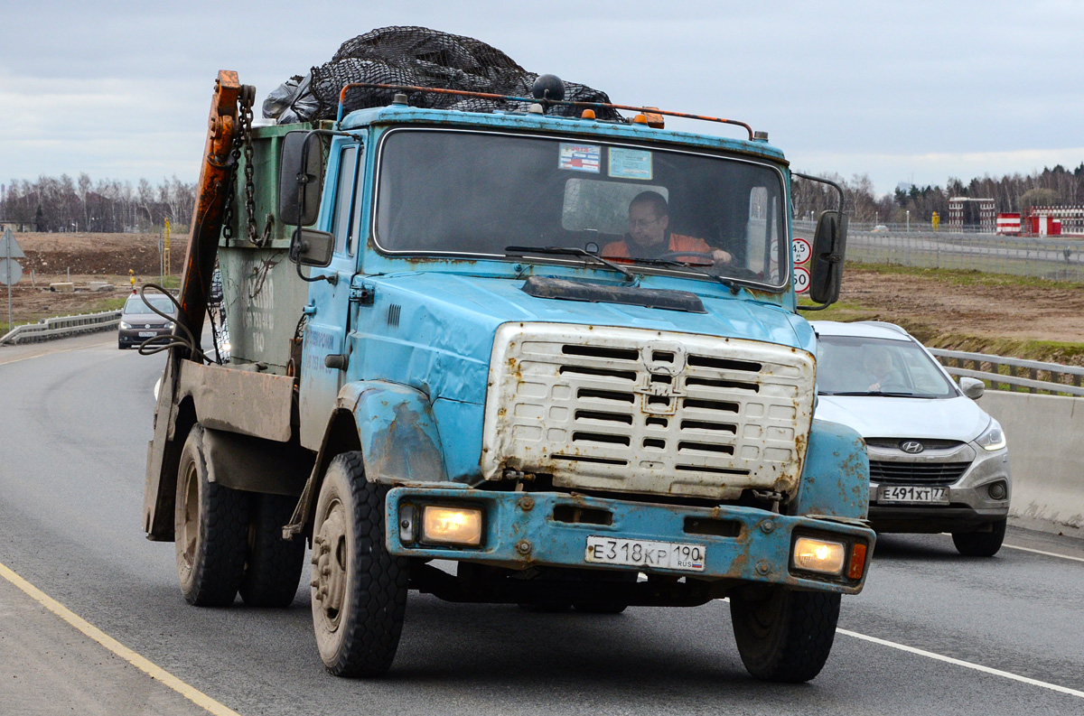 Московская область, № Е 318 КР 190 — ЗИЛ-432932