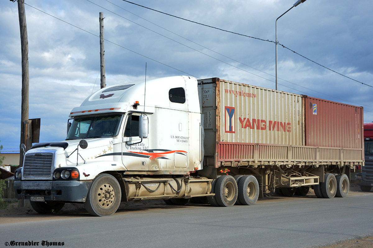 Саха (Якутия), № А 825 ТТ 14 — Freightliner Century Class