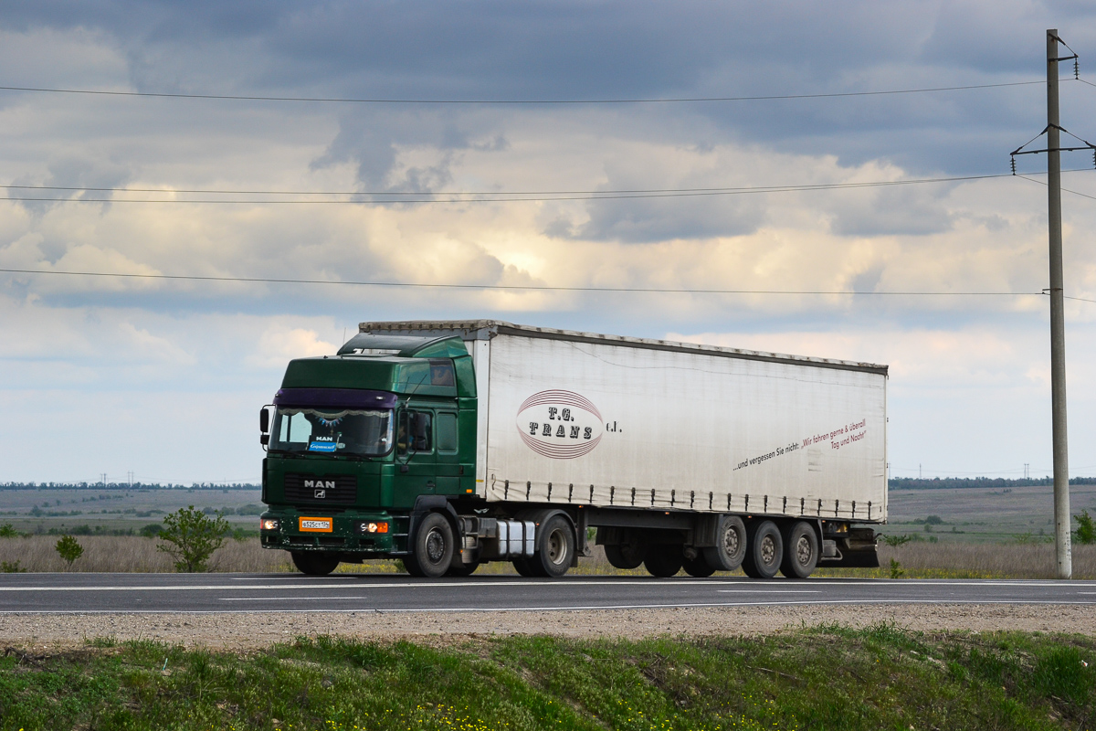 Волгоградская область, № В 525 СТ 134 — MAN F2000 19.414