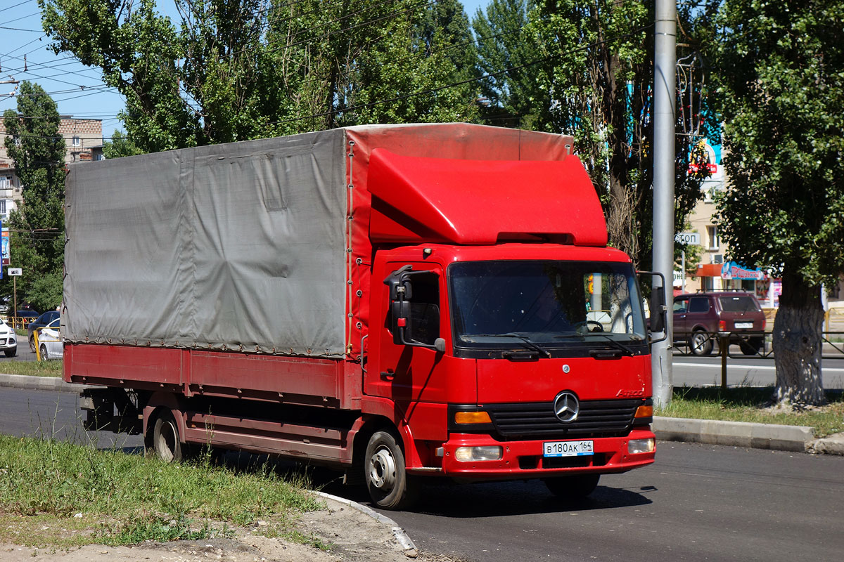 Саратовская область, № В 180 АК 164 — Mercedes-Benz Atego 818