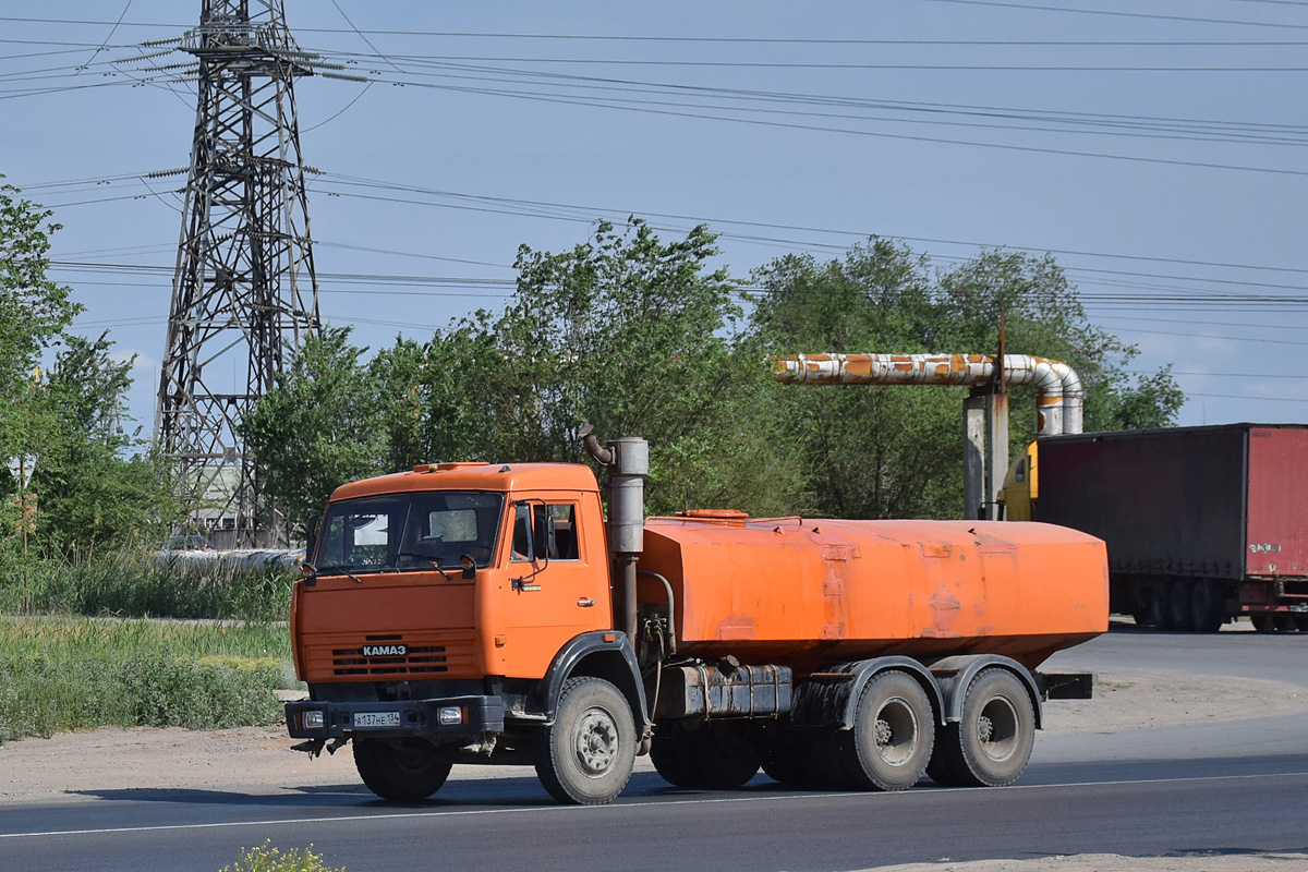 Волгоградская область, № А 137 НЕ 134 — КамАЗ-53215-15 [53215R]