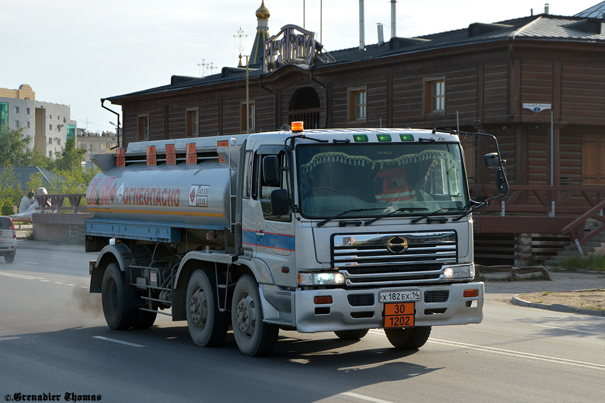 Саха (Якутия), № Х 182 ЕХ 14 — Hino Profia