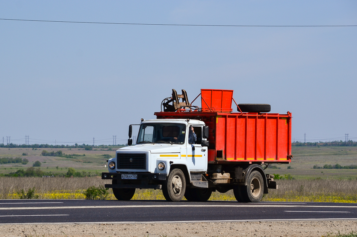 Волгоградская область, № В 706 ХР 134 — ГАЗ-3309