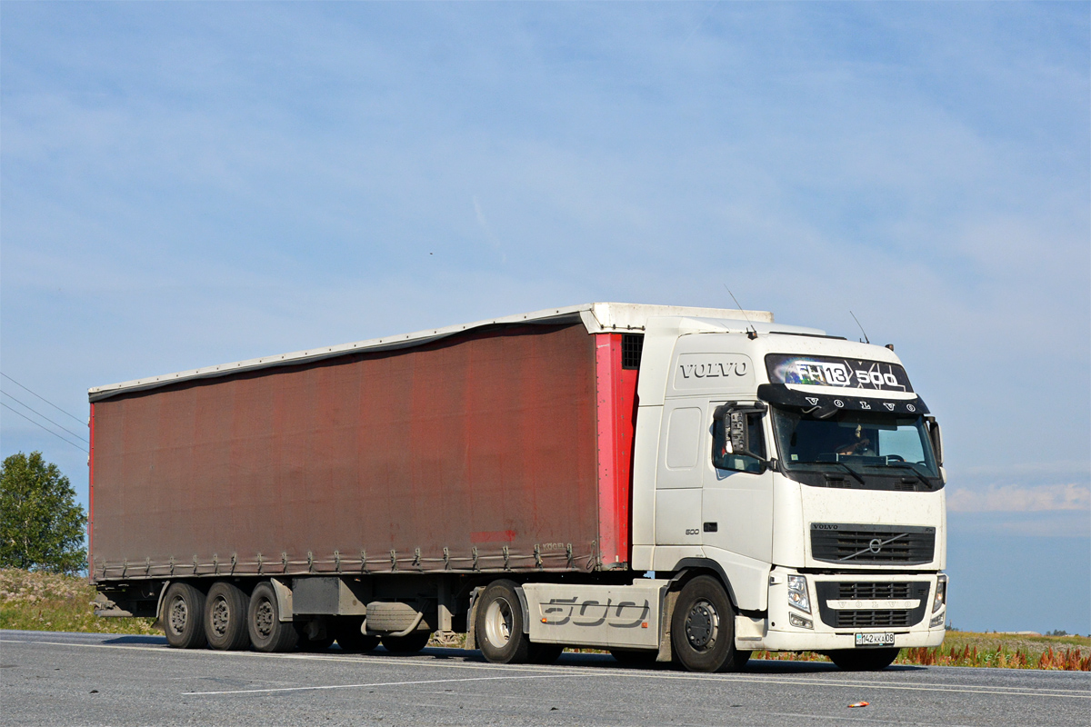 Жамбылская область, № 142 KKA 08 — Volvo ('2008) FH.500