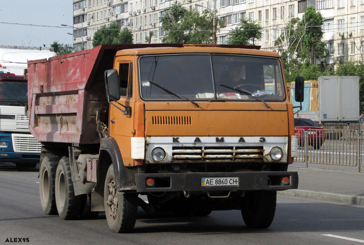 Днепропетровская область, № АЕ 8860 СН — КамАЗ-5511