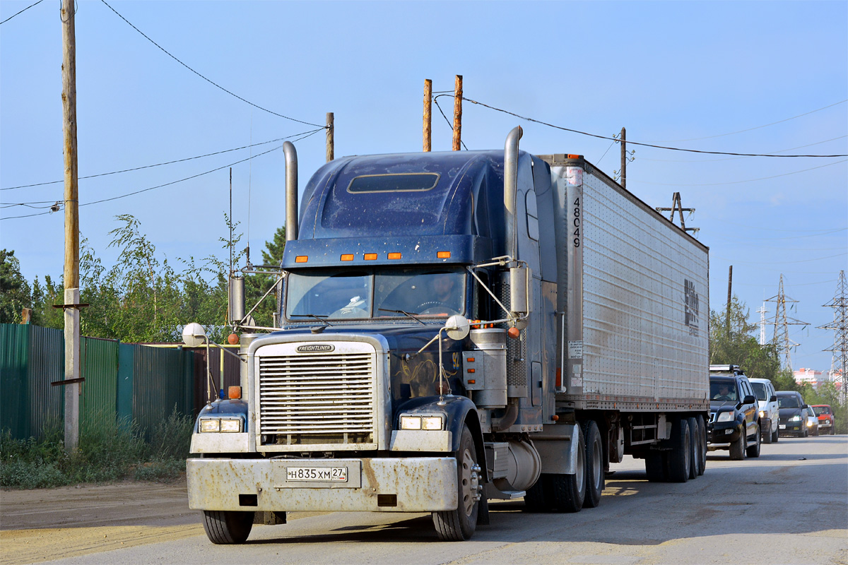 Хабаровский край, № Н 835 ХМ 27 — Freightliner FLD 132 Classic XL