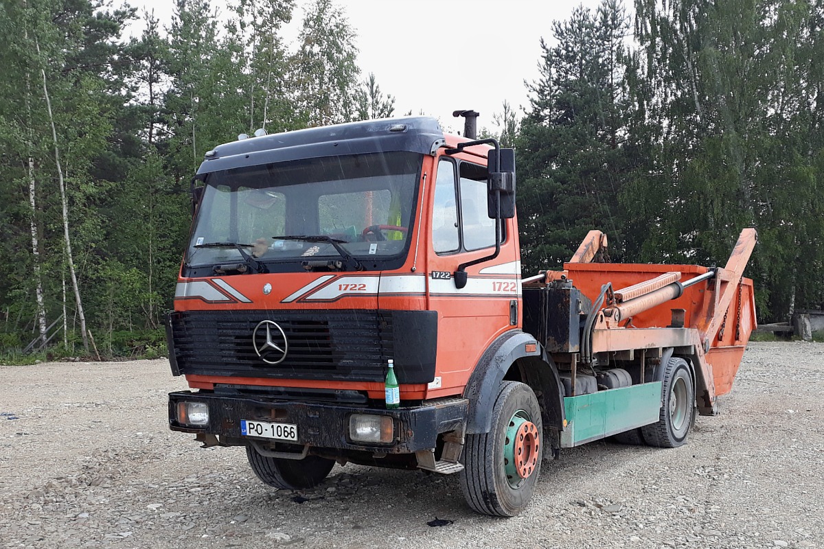 Латвия, № PO-1066 — Mercedes-Benz SK 1722