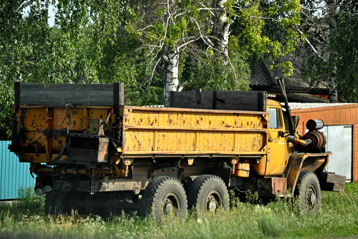 Алтайский край, № Е 579 АО 22 — Урал-5557