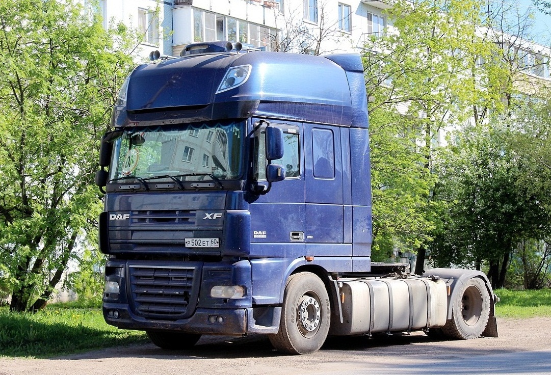 Псковская область, № Р 502 ЕТ 60 — DAF XF105 FT