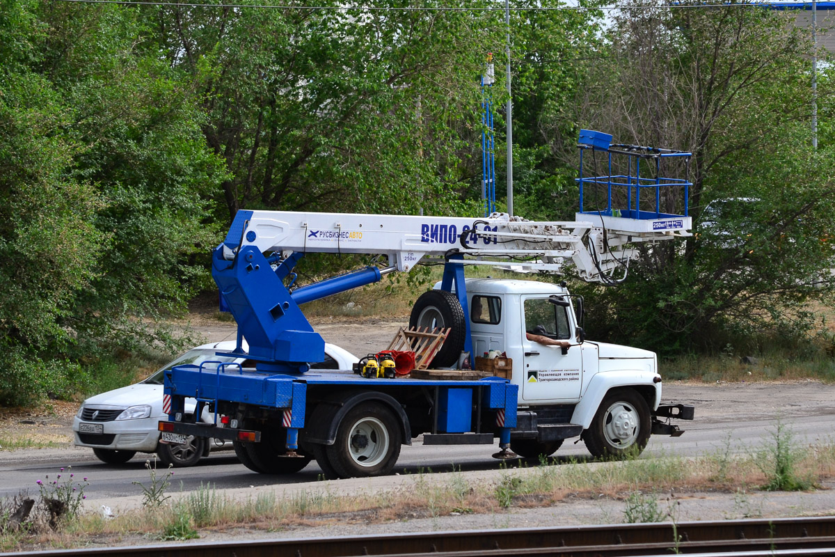 Волгоградская область, № В 430 УС 134 — ГАЗ-3309