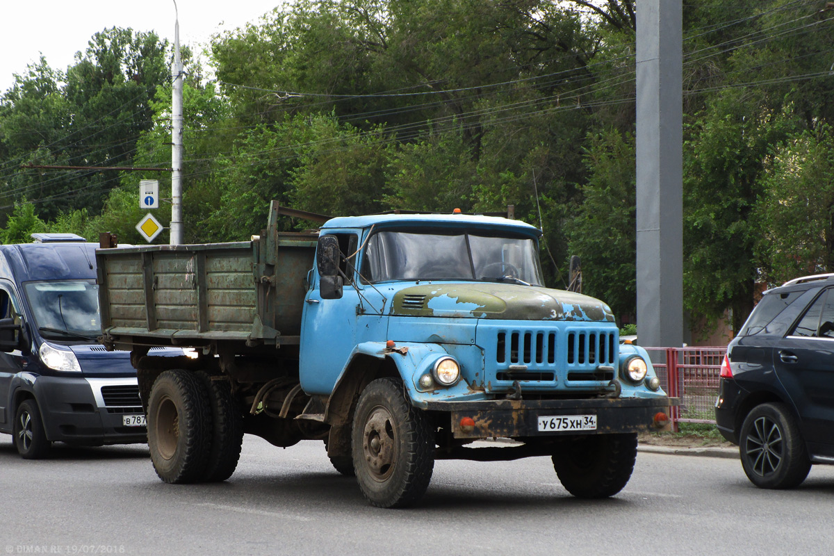 Волгоградская область, № У 675 ХН 34 — ЗИЛ-495710