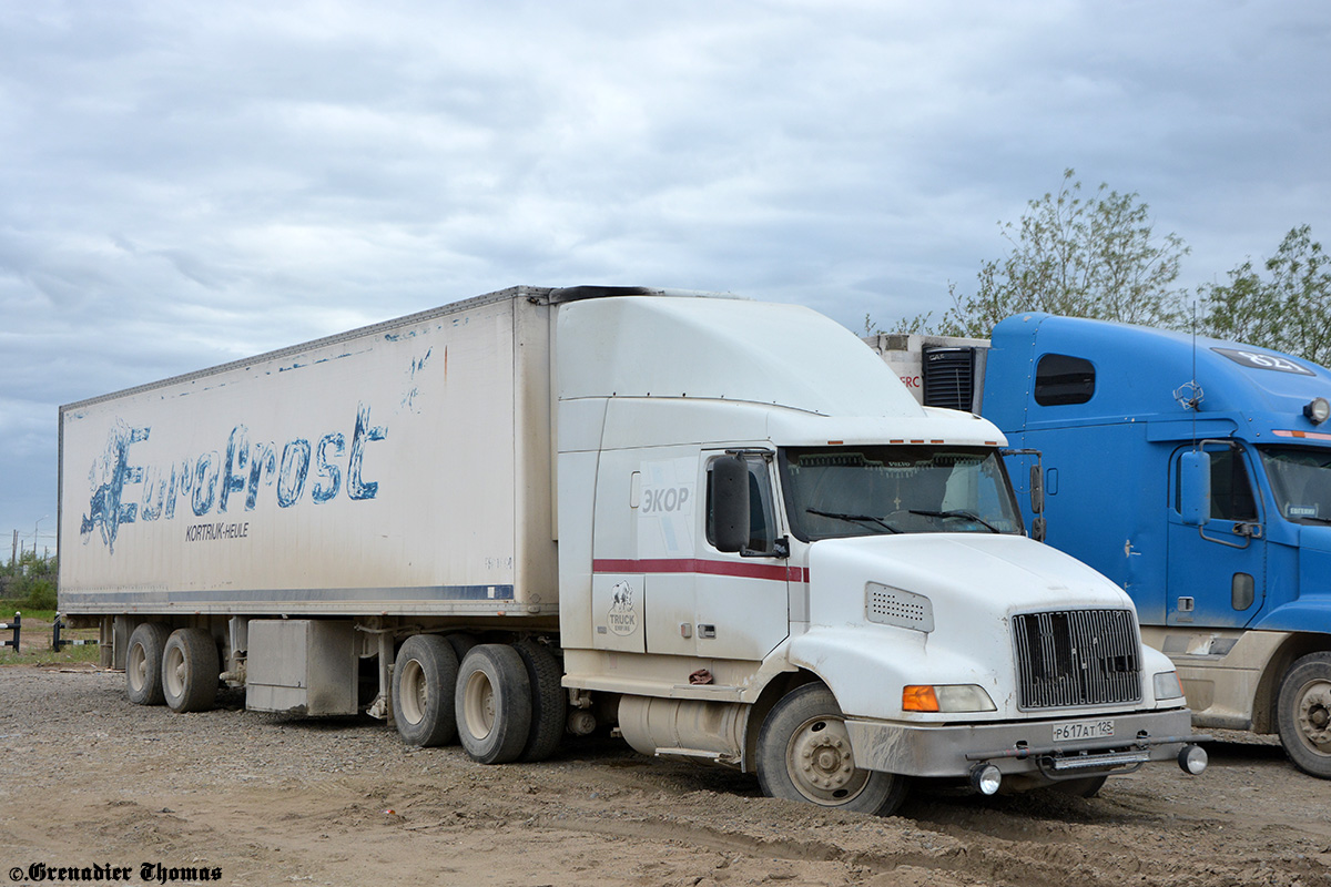 Приморский край, № Р 617 АТ 125 — Volvo VNL610