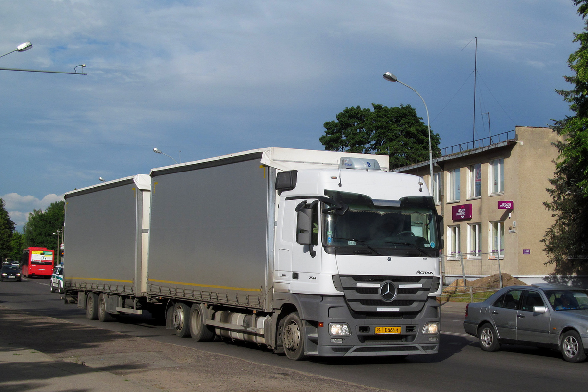 Киргизия, № 01 0564 M — Mercedes-Benz Actros ('2009) 2544