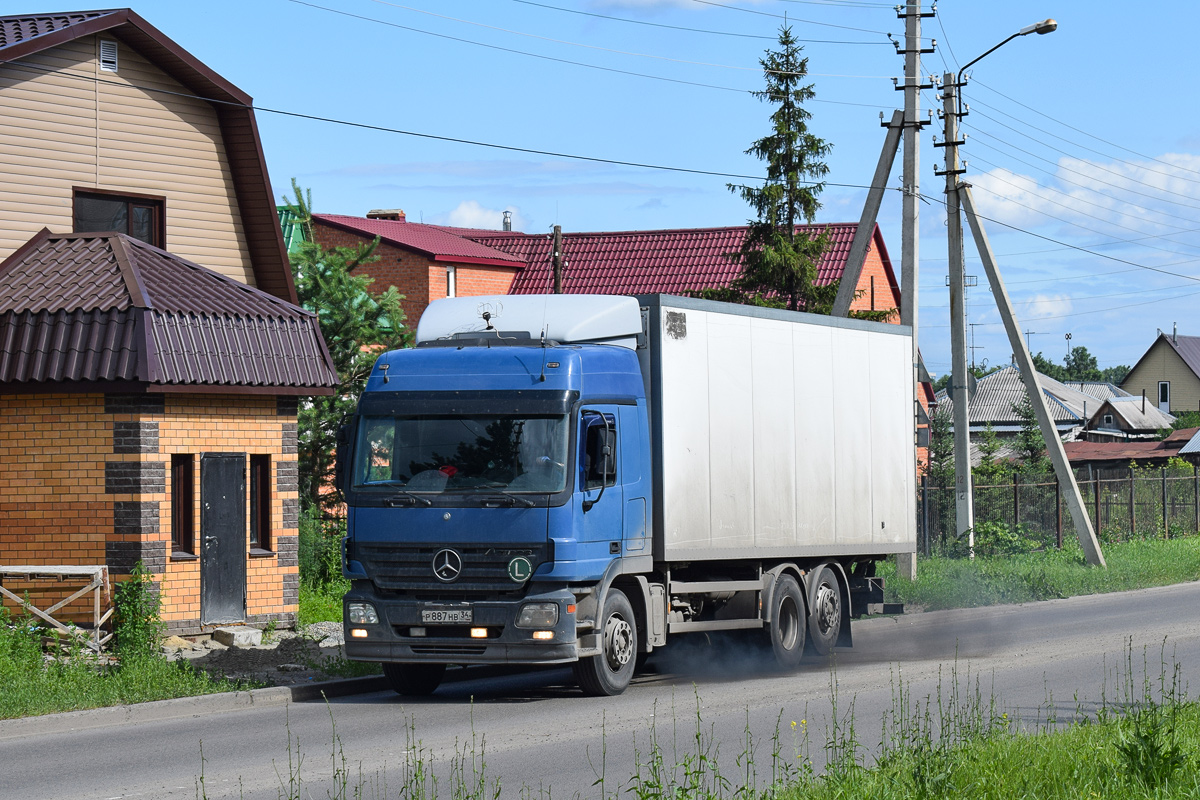 Волгоградская область, № Р 887 НВ 34 — Mercedes-Benz Actros ('2003)