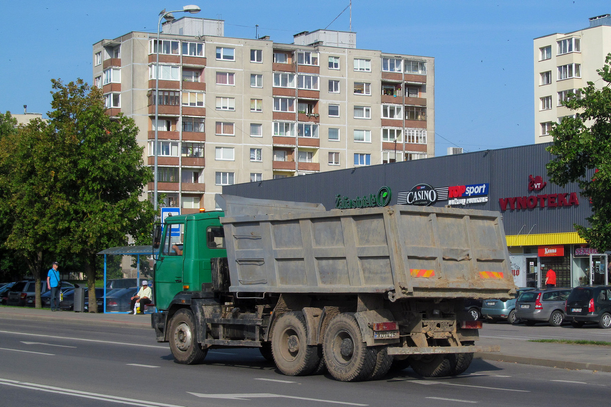 Латвия, № XD7425 — МАЗ-5516 (общая модель)