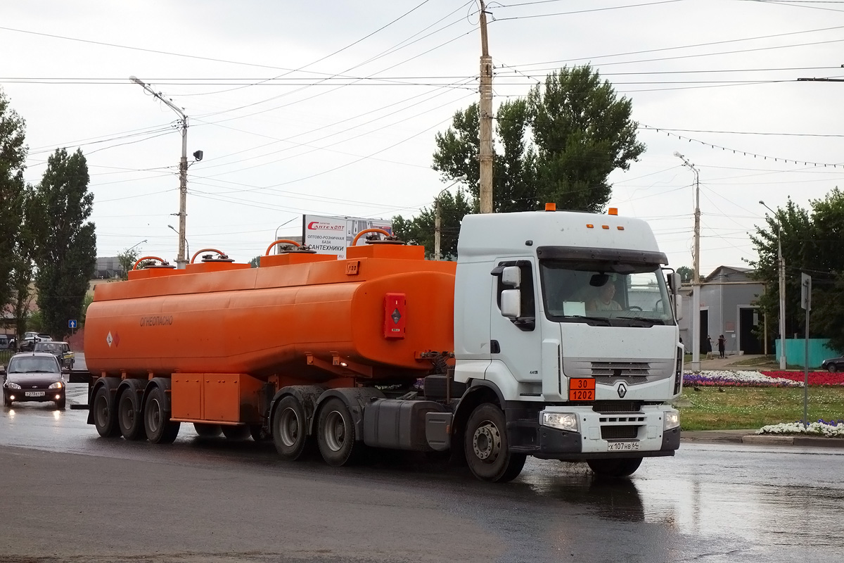 Саратовская область, № Х 107 НВ 64 — Renault Premium Lander [X9P]