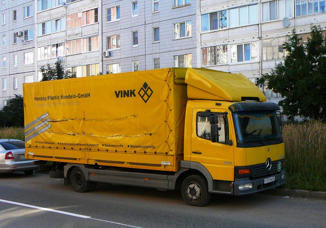 Ленинградская область, № Р 137 МН 47 — Mercedes-Benz Atego 815