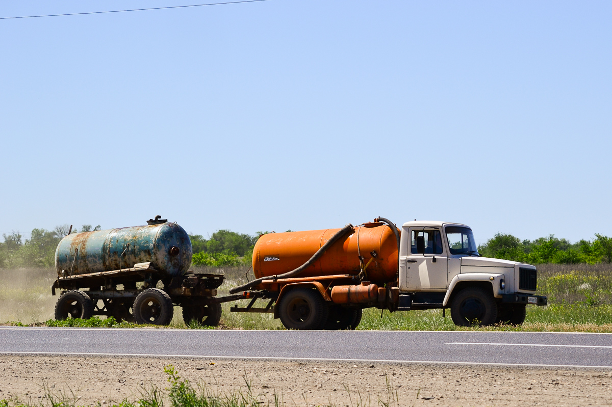 Волгоградская область, № А 004 ОМ 134 — ГАЗ-3307