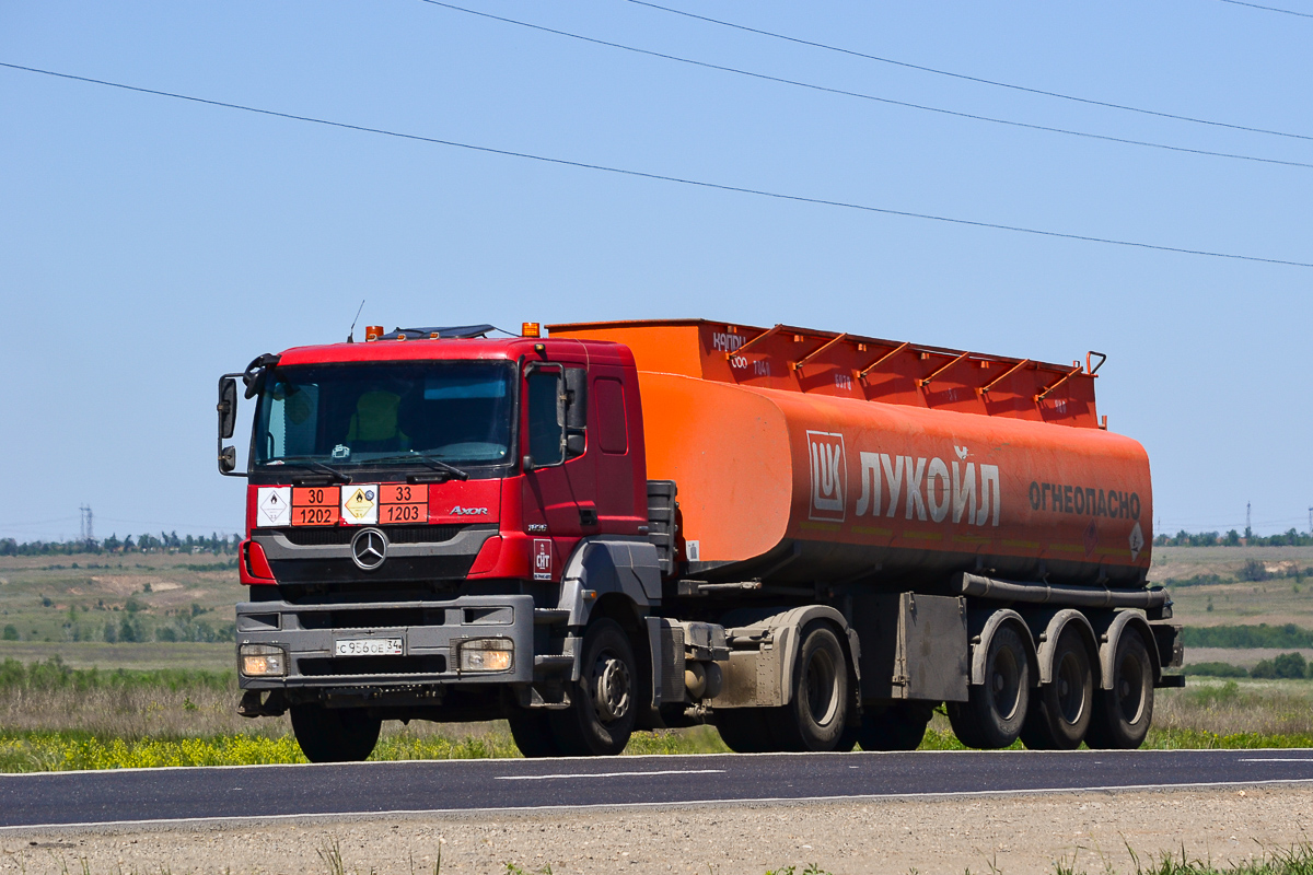 Волгоградская область, № С 956 ОЕ 34 — Mercedes-Benz Axor 1836