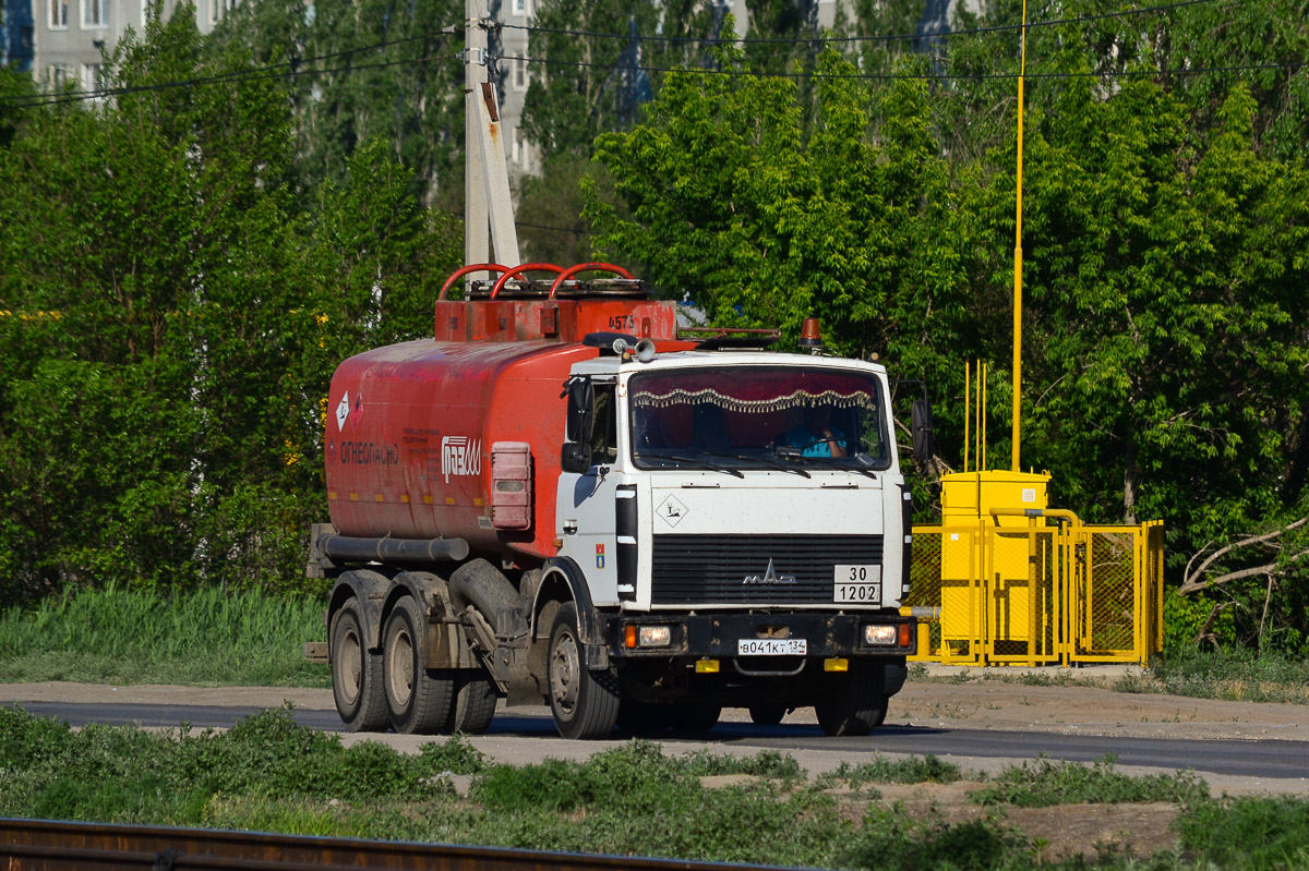 Волгоградская область, № В 041 КТ 134 — МАЗ-6303A5