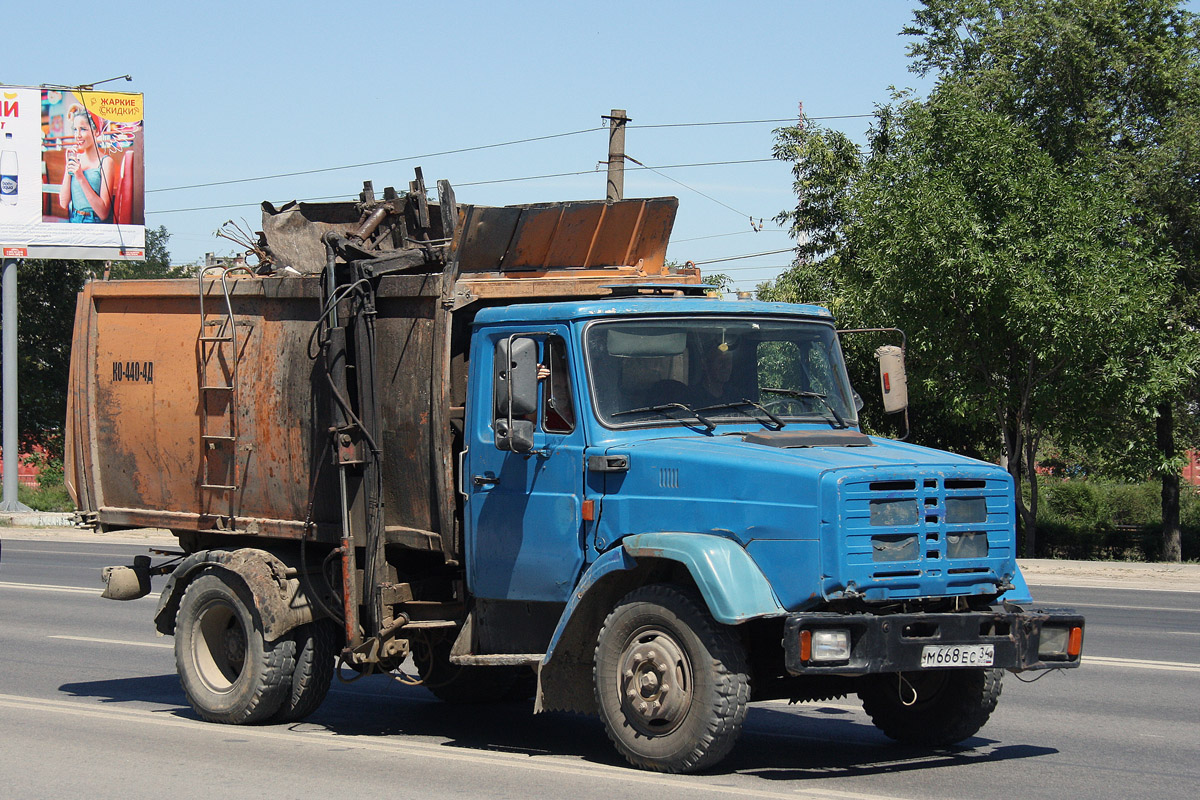 Волгоградская область, № М 668 ЕС 34 — ЗИЛ-432932