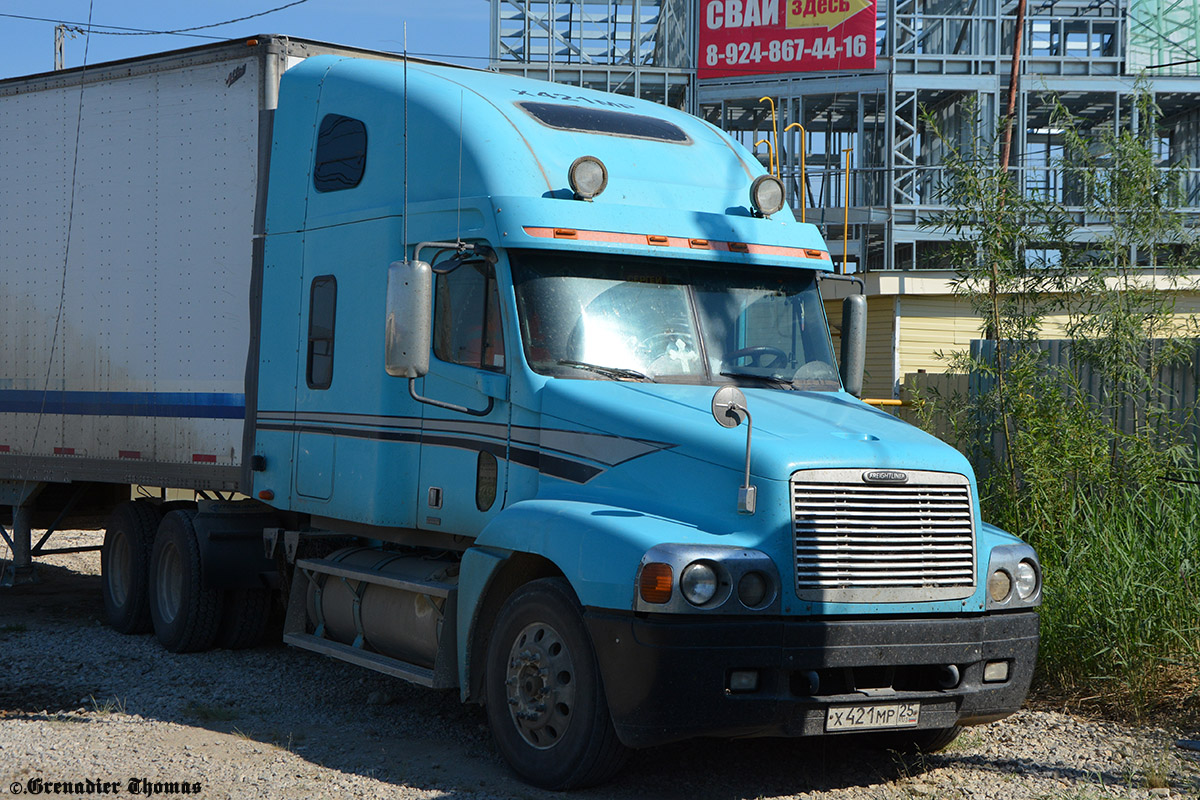 Приморский край, № Х 421 МР 25 — Freightliner Century Class