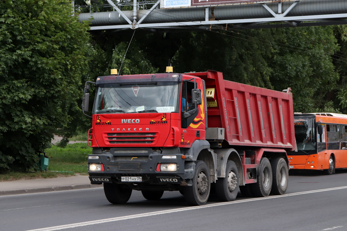 Калининградская область, № Р 021 НХ 39 — IVECO Trakker ('2004)