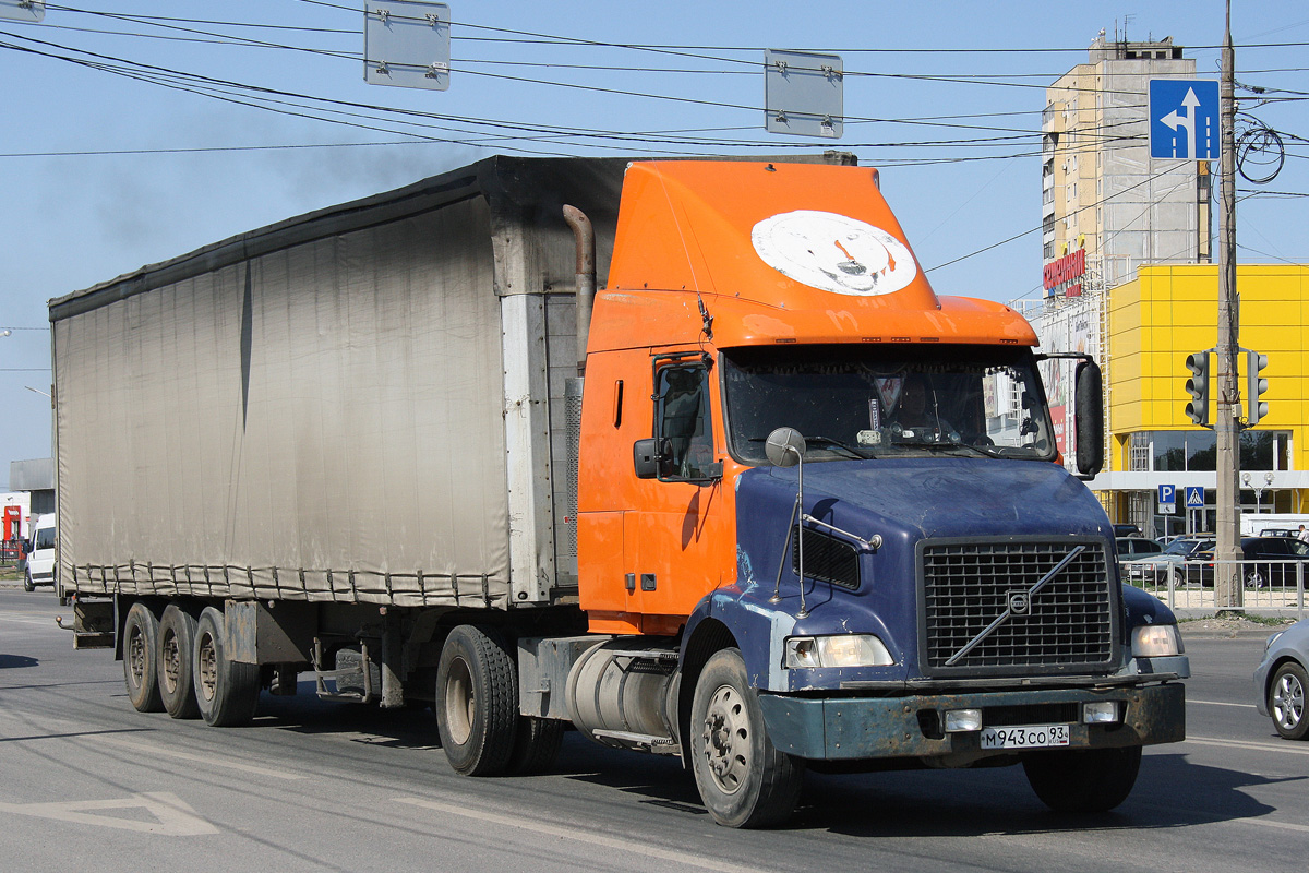 Краснодарский край, № М 943 СО 93 — Volvo VNM430