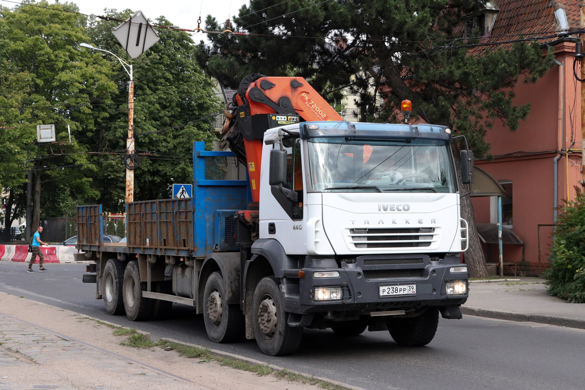 Калининградская область, № Р 238 РР 39 — IVECO Trakker ('2004)