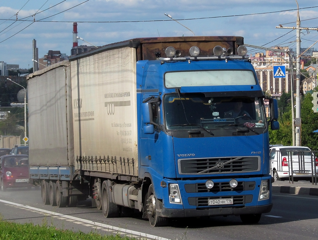 Татарстан, № Т 040 НН 116 — Volvo ('2002) FH12.420