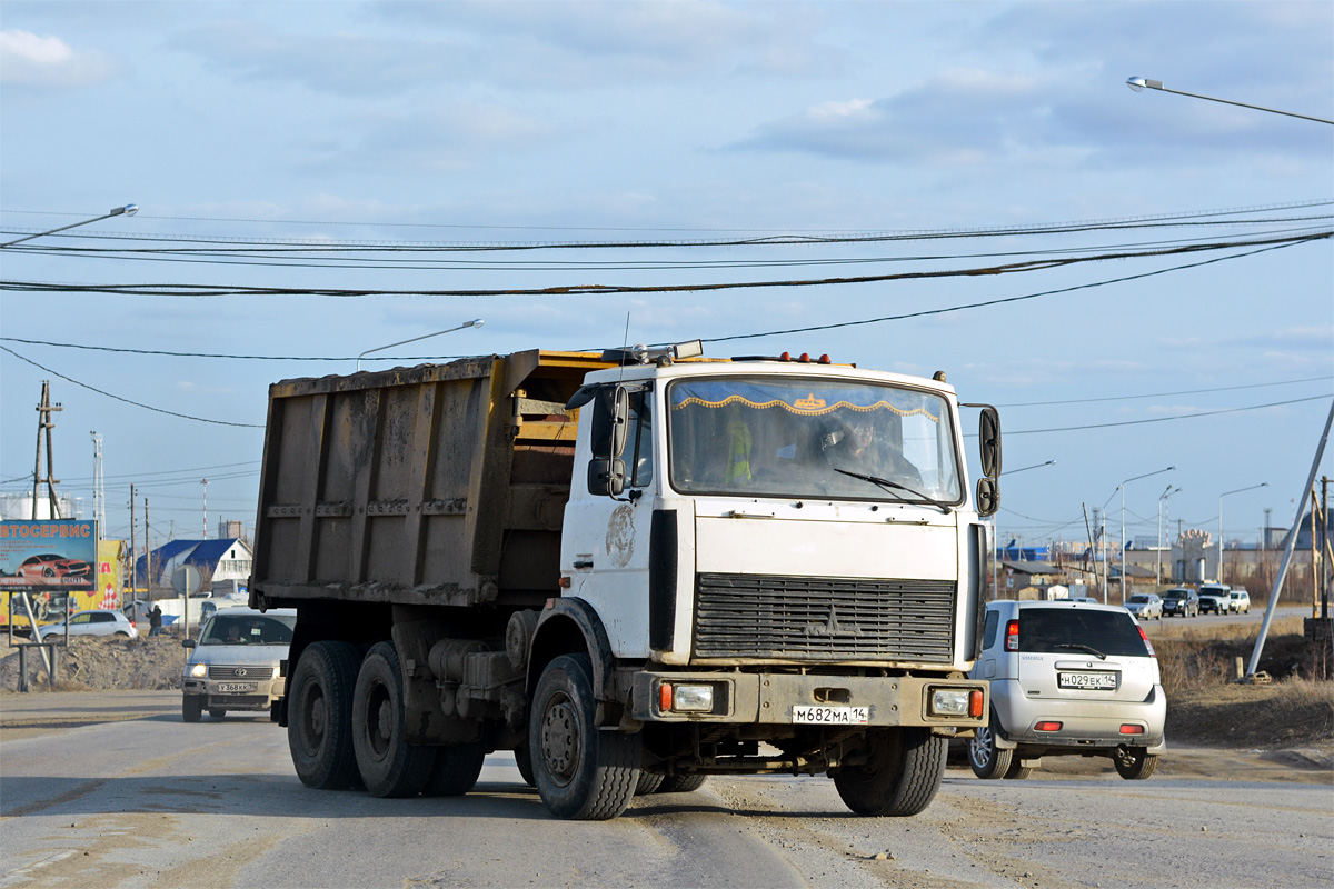 Саха (Якутия), № М 682 МА 14 — МАЗ-5516 (общая модель)