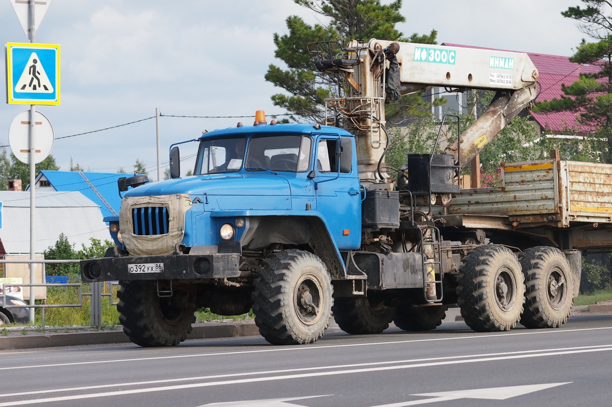 Ханты-Мансийский автоном.округ, № О 392 УХ 86 — Урал-4320-40