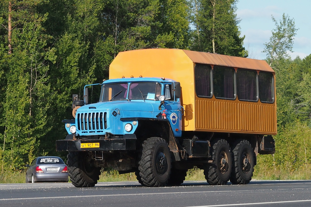 Ханты-Мансийский автоном.округ, № АТ 907 86 — Урал-32551-41