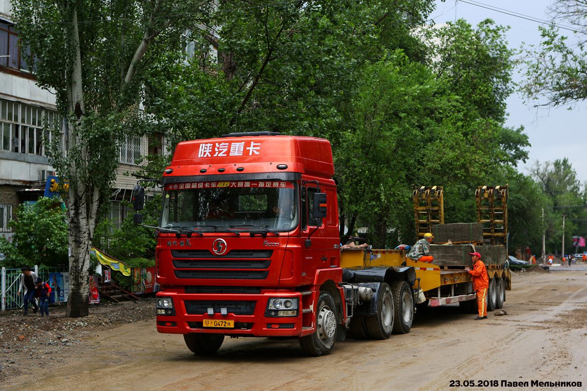 Киргизия, № 01 0472 M — Shaanxi Shacman F3000 SX425x