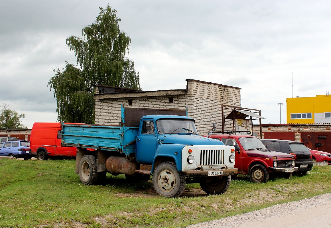 Псковская область, № Е 200 ЕН 60 — ГАЗ-53-19