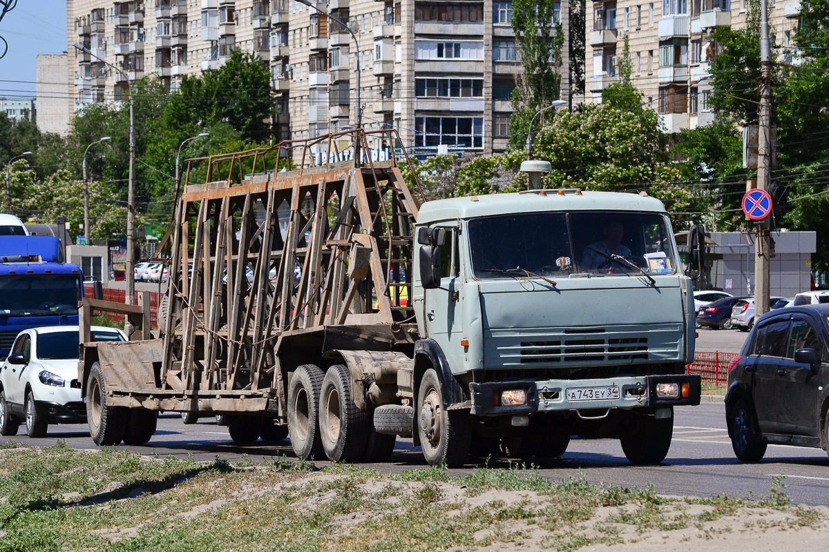 Волгоградская область, № А 743 ЕУ 34 — КамАЗ-54115 [541150]