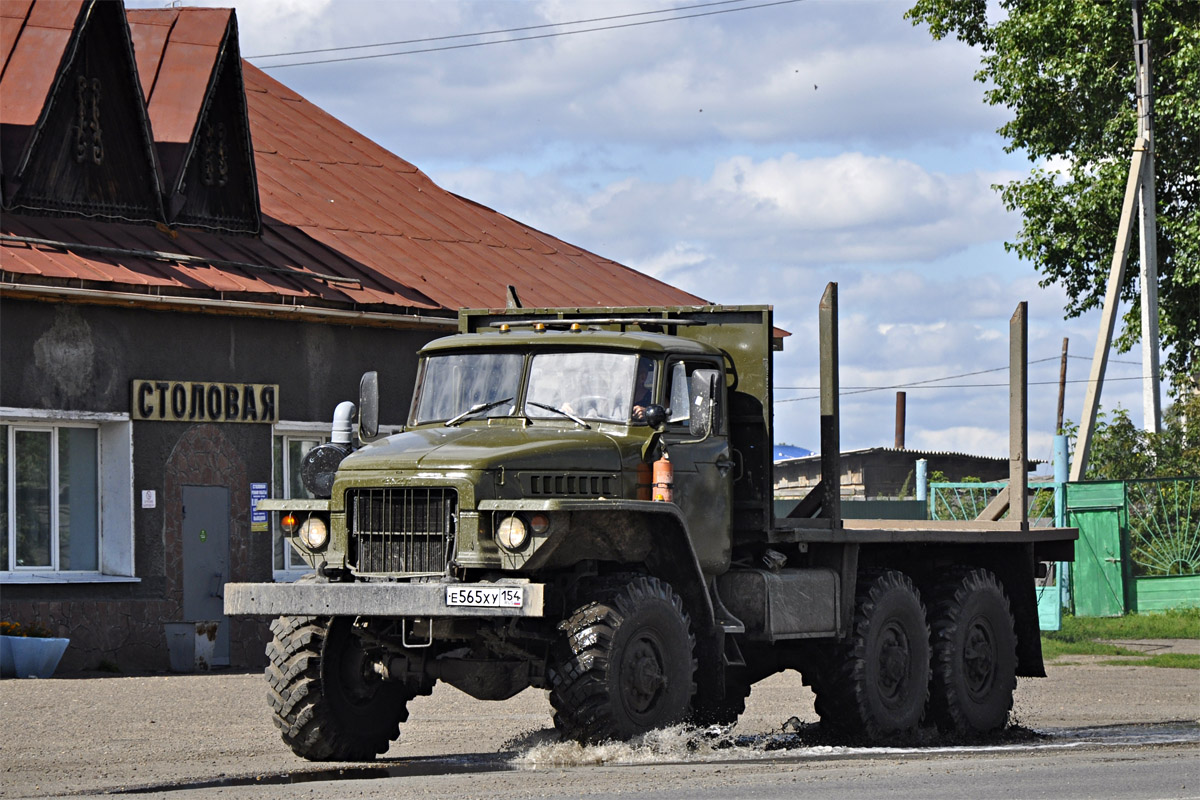 Кемеровская область, № Е 565 ХУ 154 — Урал-375 (общая модель)