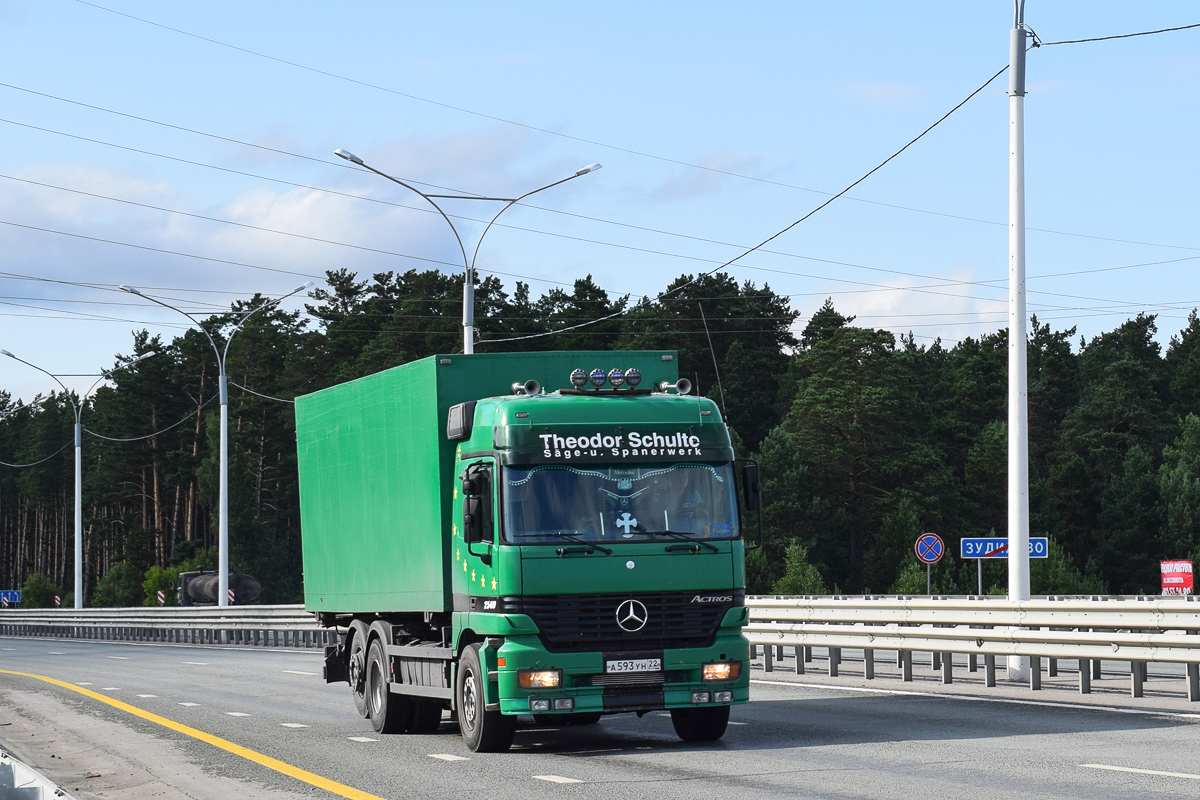 Алтайский край, № А 593 УН 22 — Mercedes-Benz Actros ('1997) 2540