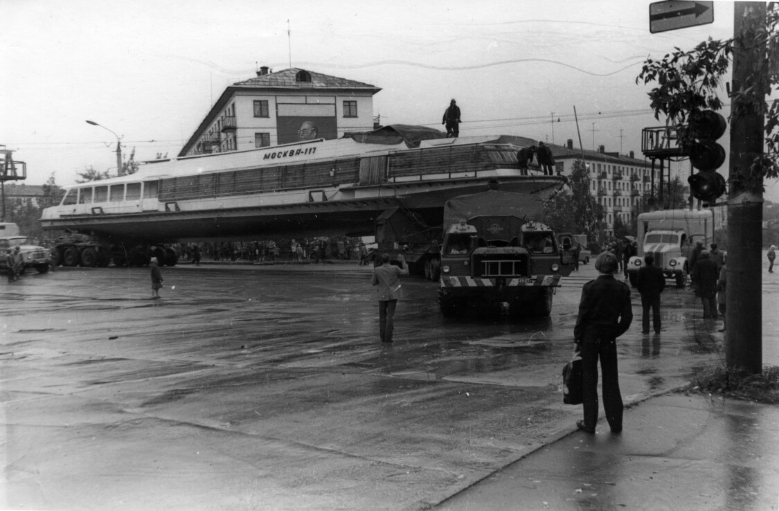 Нижегородская область, № 49-27 ГВГ — МАЗ-7310; Нижегородская область — Исторические фотографии (Автомобили)