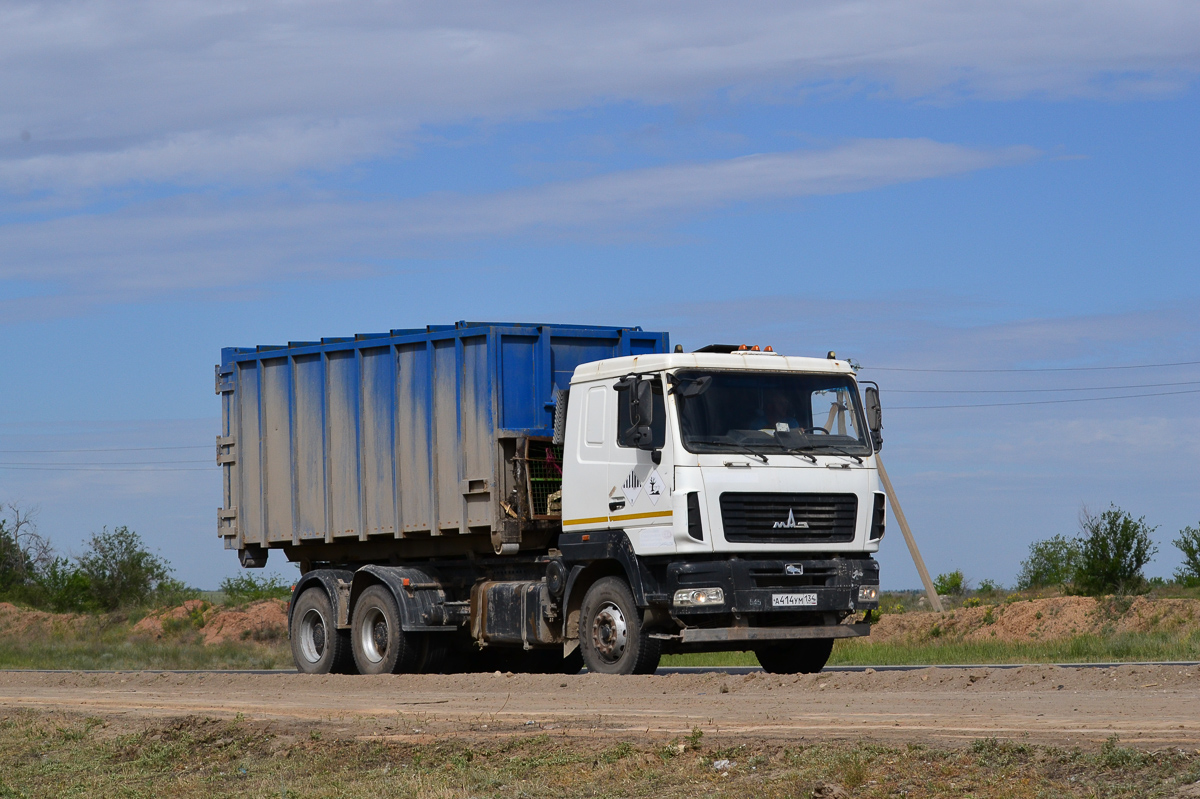 Волгоградская область, № А 414 УМ 134 — МАЗ-6312B5