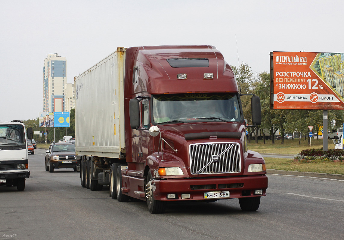 Одесская область, № ВН 3715 ЕА — Volvo VNL660