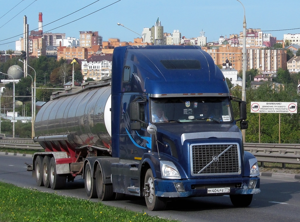 Тульская область, № М 404 РЕ 71 — Volvo VNL670