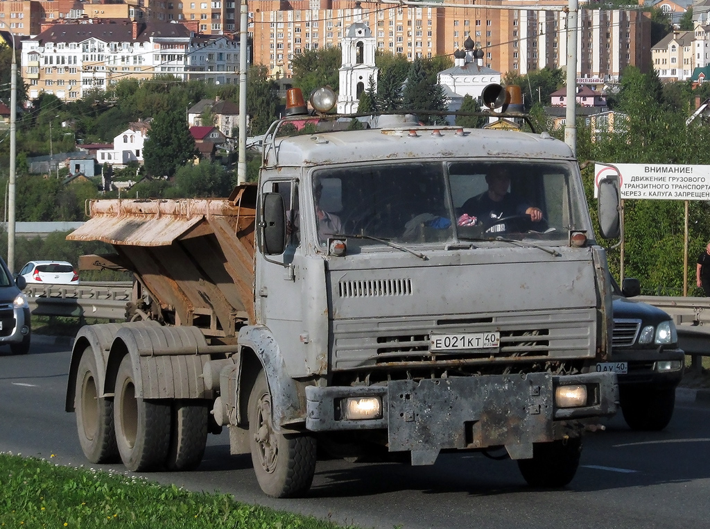 Калужская область, № Е 021 КТ 40 — КамАЗ-53213