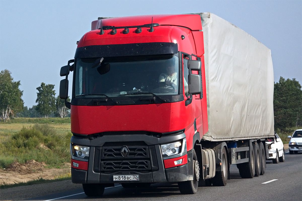 Брянская область, № Н 818 ВС 32 — Renault T-Series ('2013)